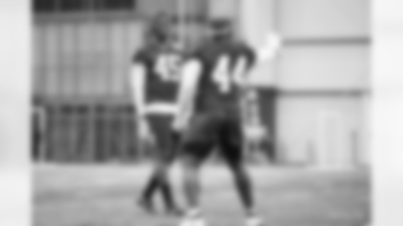45 LB E.J. Speed, #44 LB Zaire Franklin
