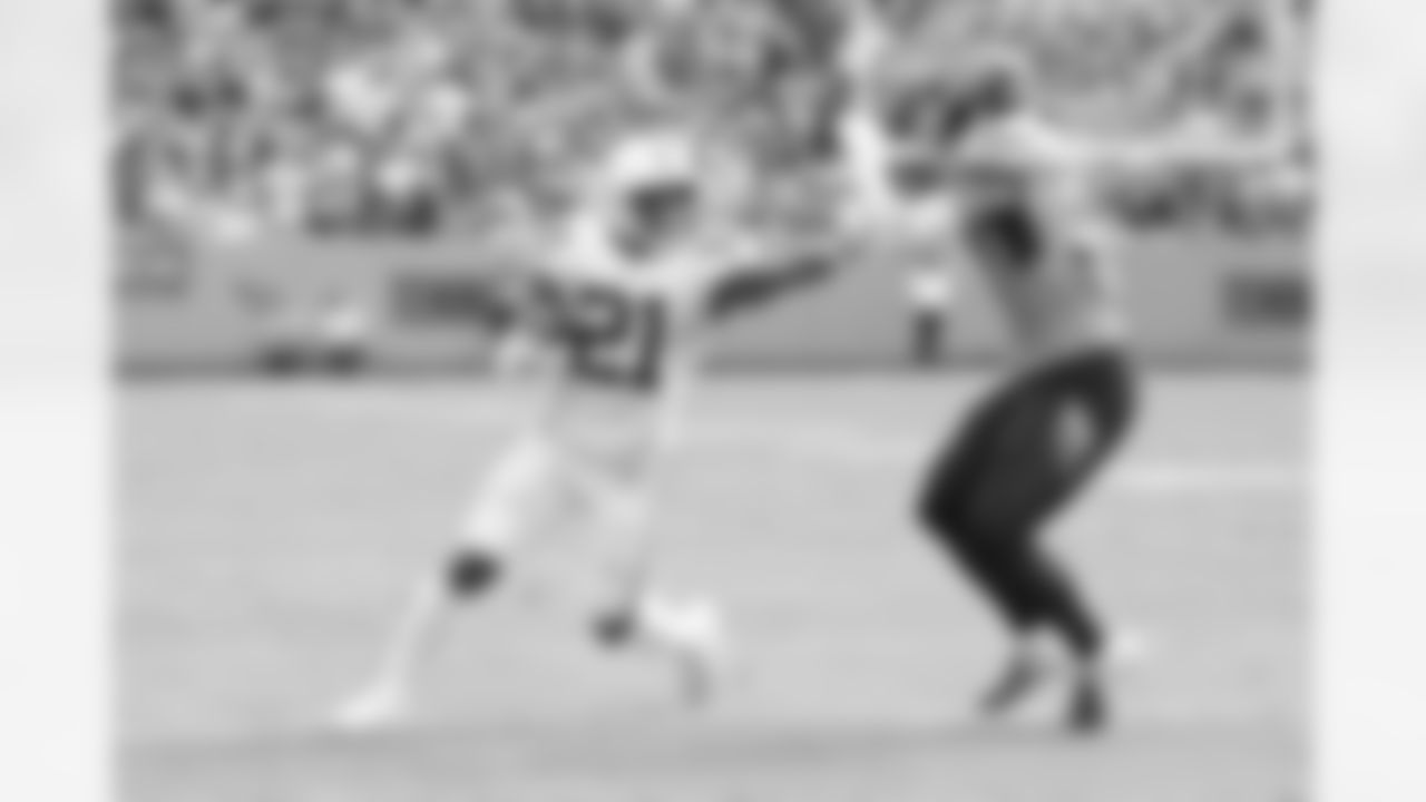 21 RB Nyheim Hines