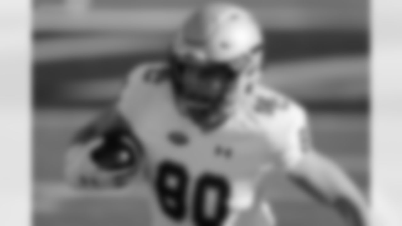 TE Hunter Long