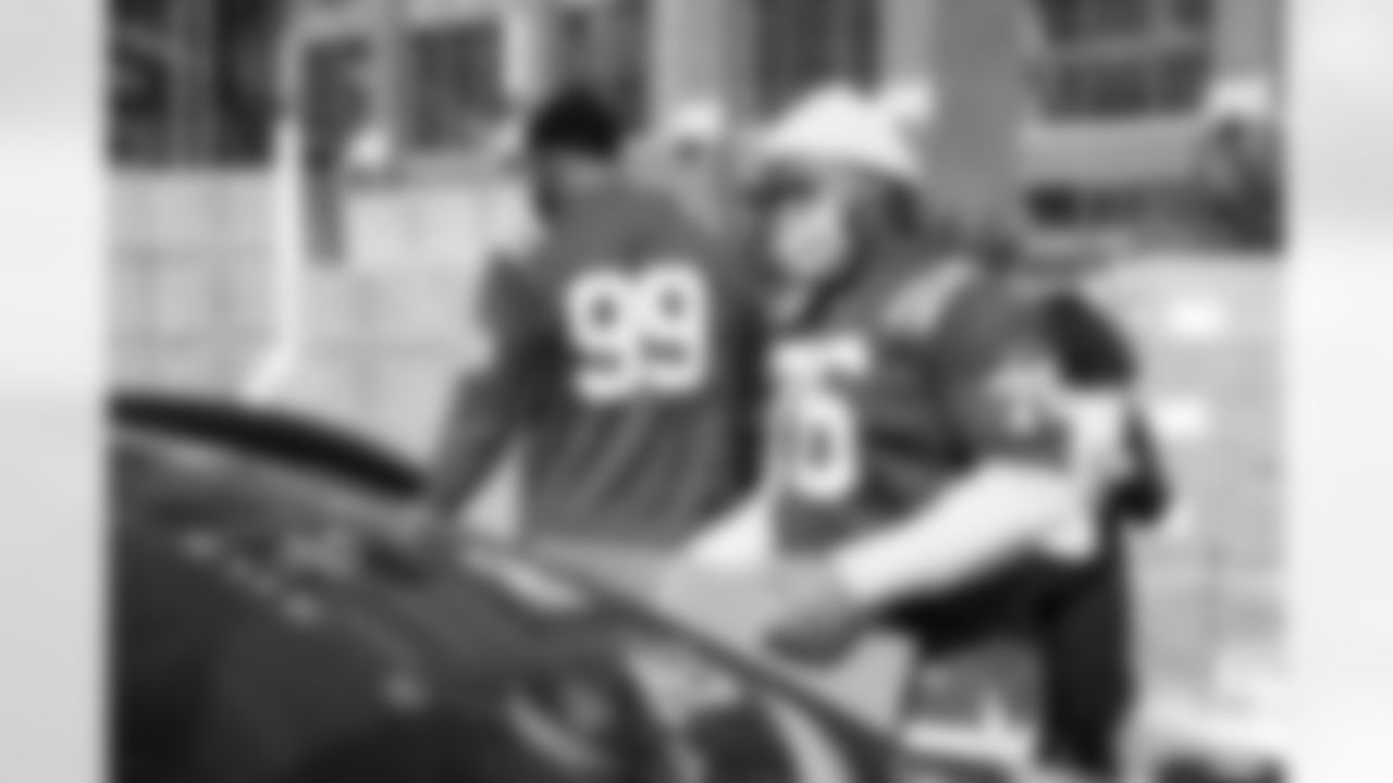 76 DT Taylor Stallworth