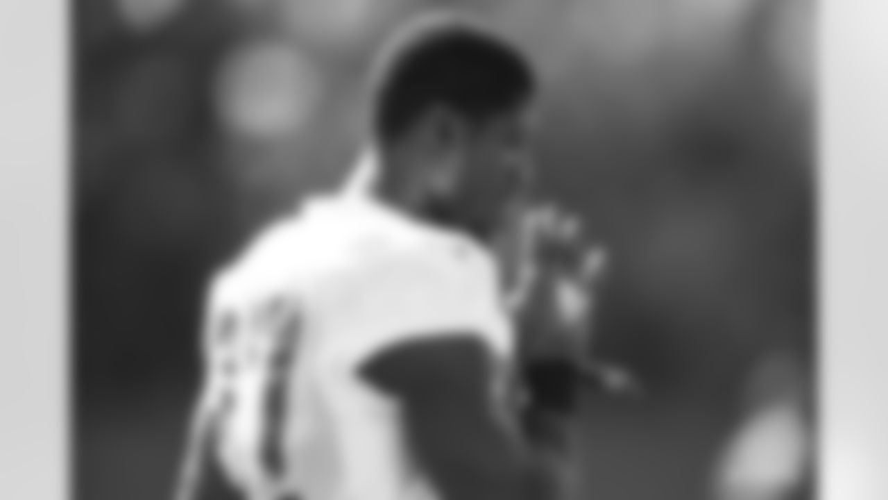 27 CB Xavier Rhodes