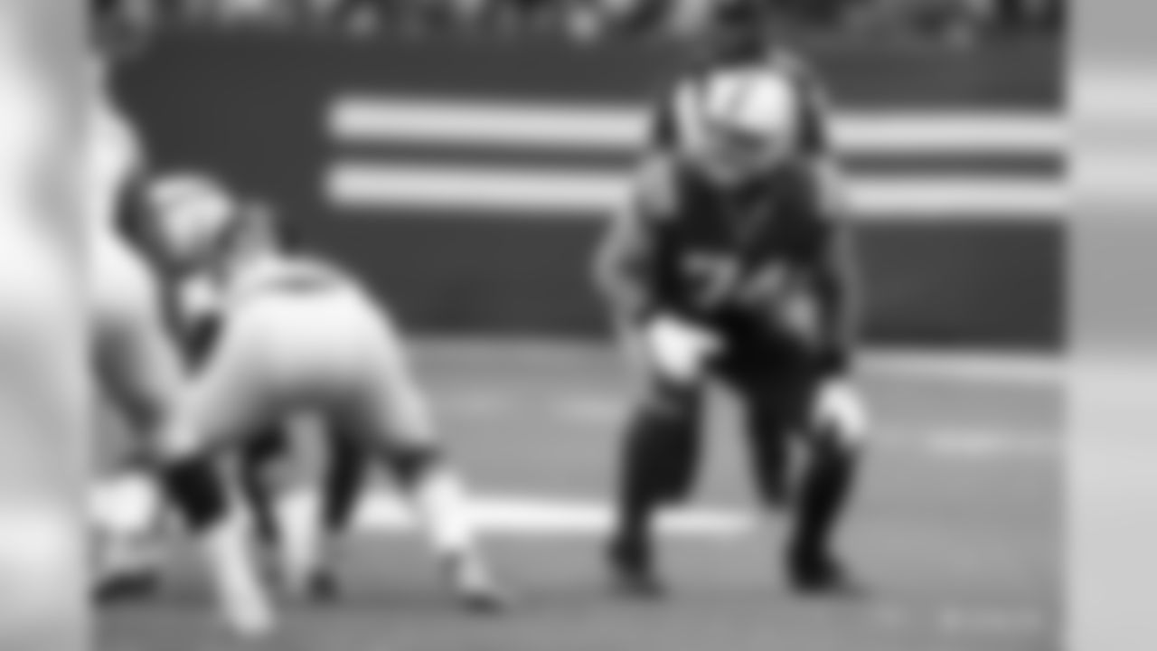 74 tackle Anthony Castonzo