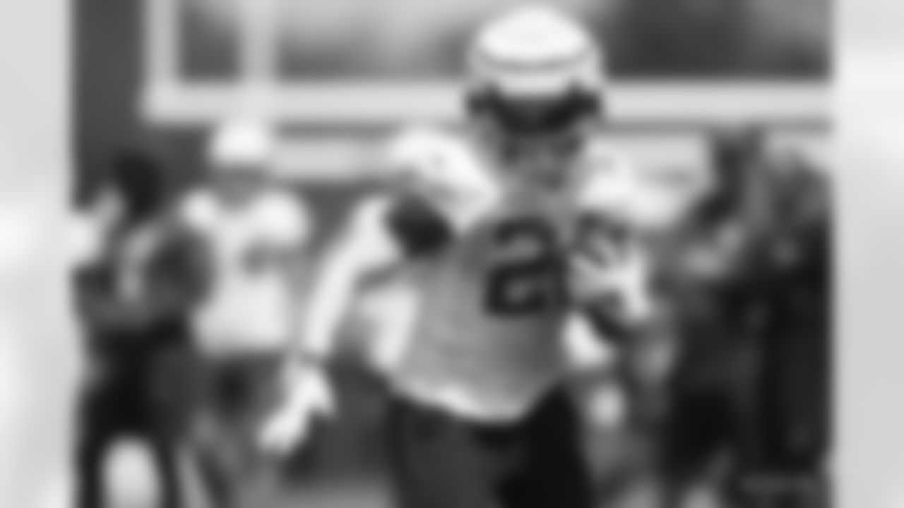 21 RB Nyheim Hines