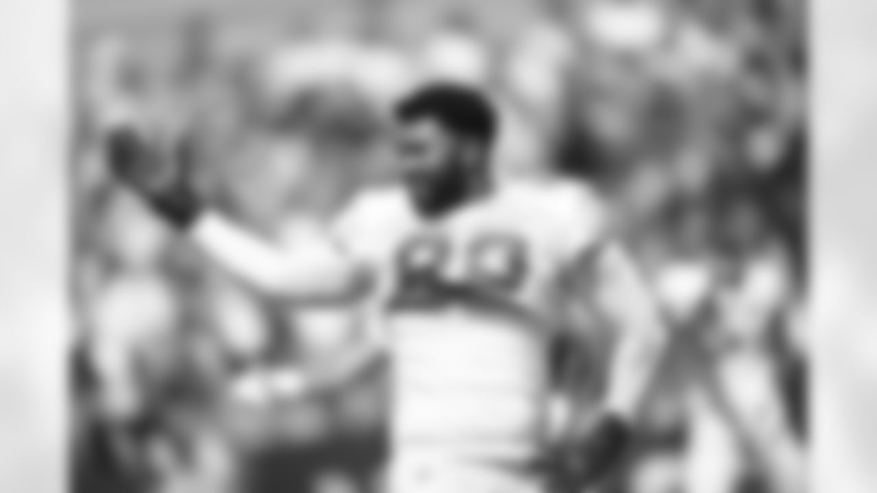 99 DT DeForest Buckner