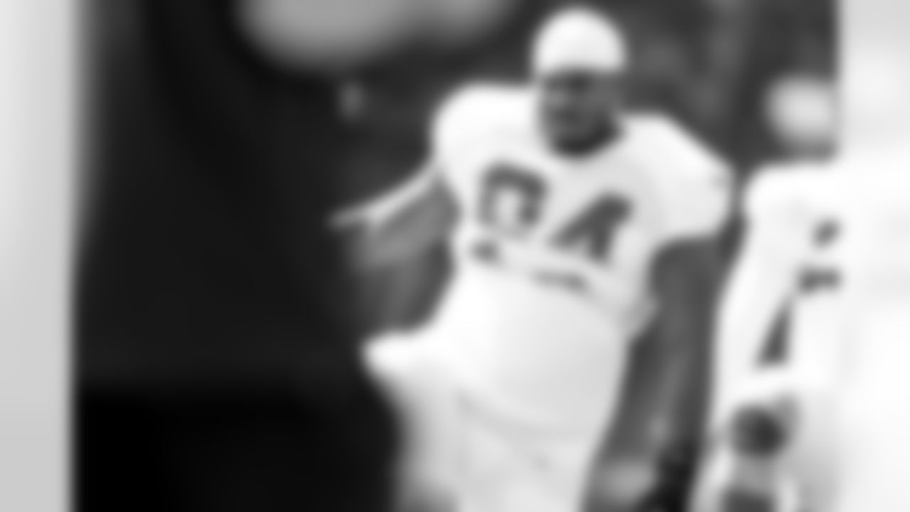 94 DE Tyquan Lewis