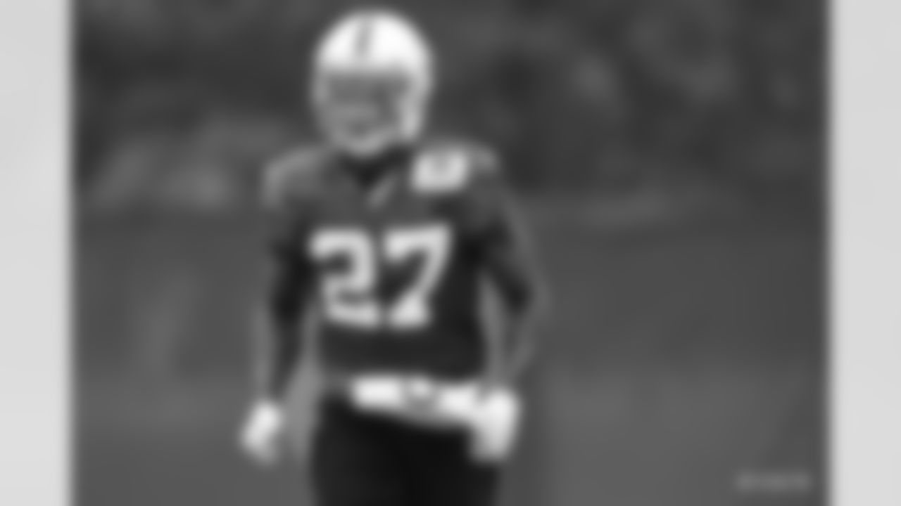 27 CB Xavier Rhodes