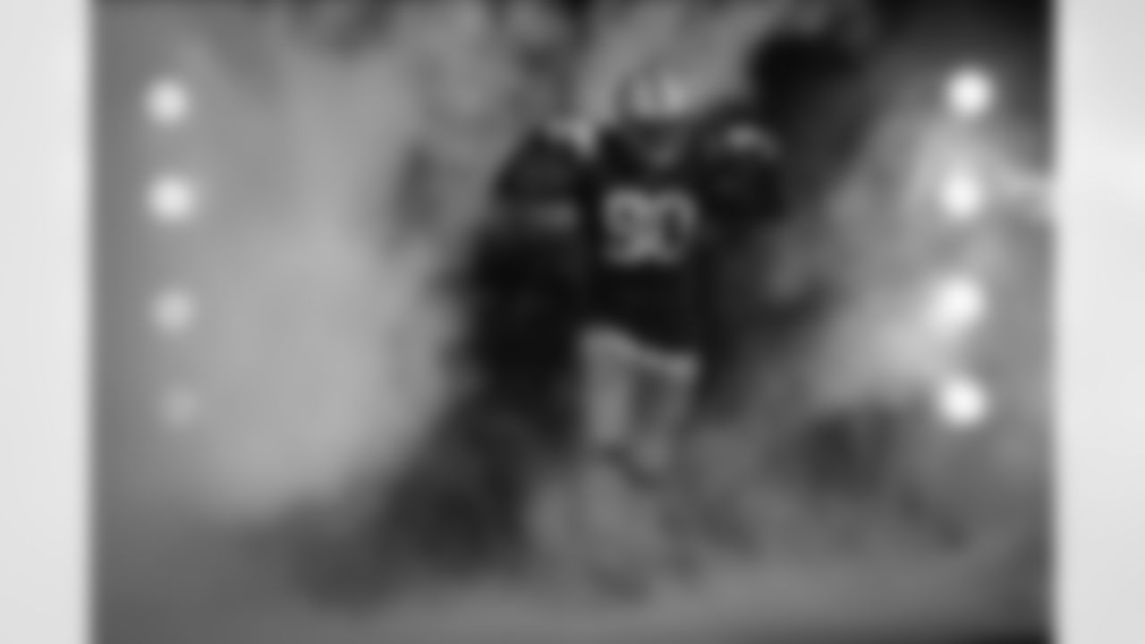 90 DT Grover Stewart