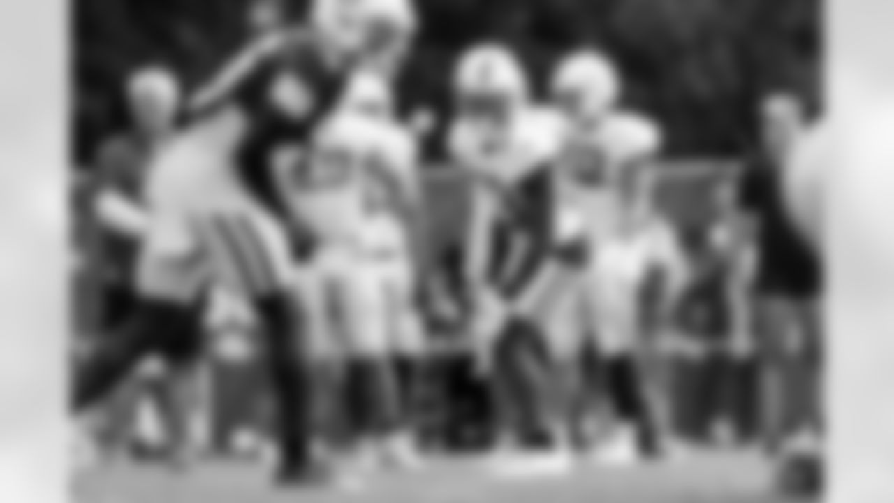 23 CB Kenny Moore II