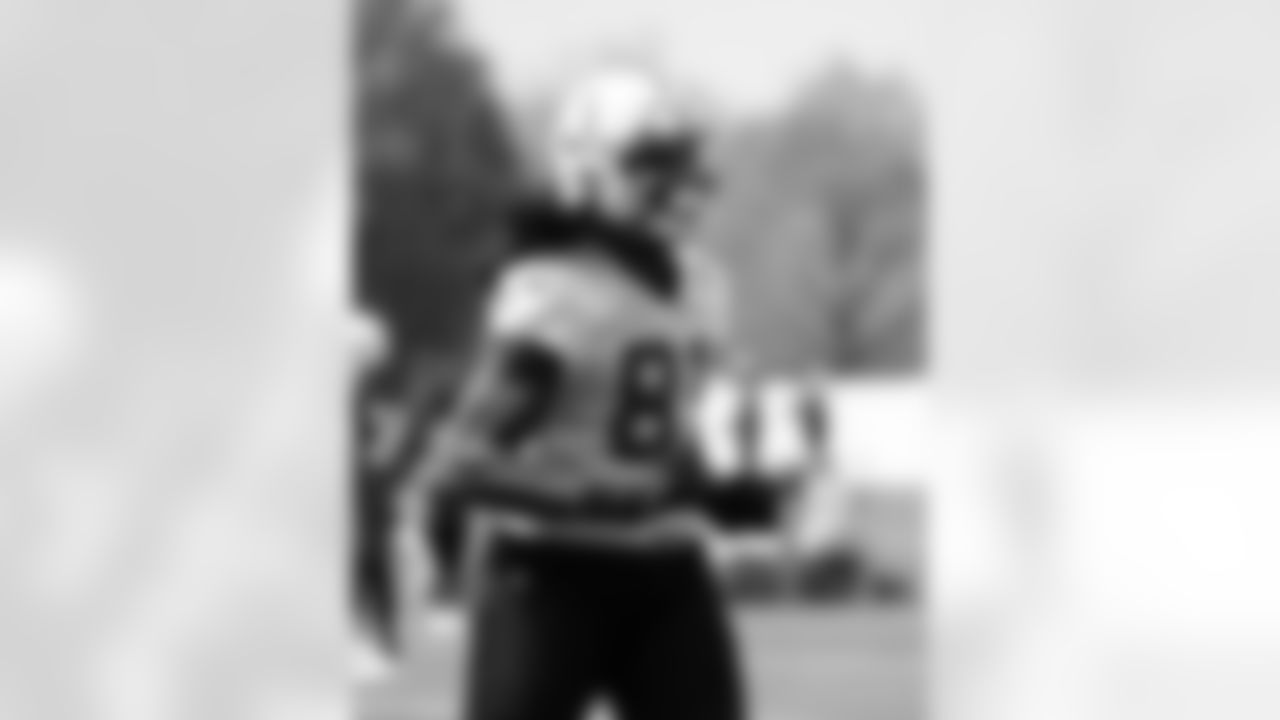 81 TE Mo Alie-Cox,
Players practice during Veteran Mini Camp offseason workouts.