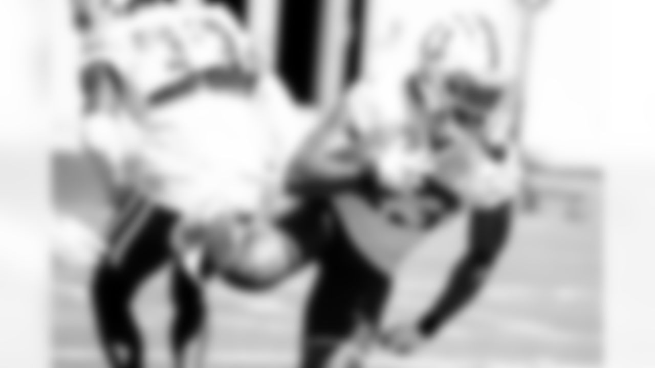 23 CB Kenny Moore II