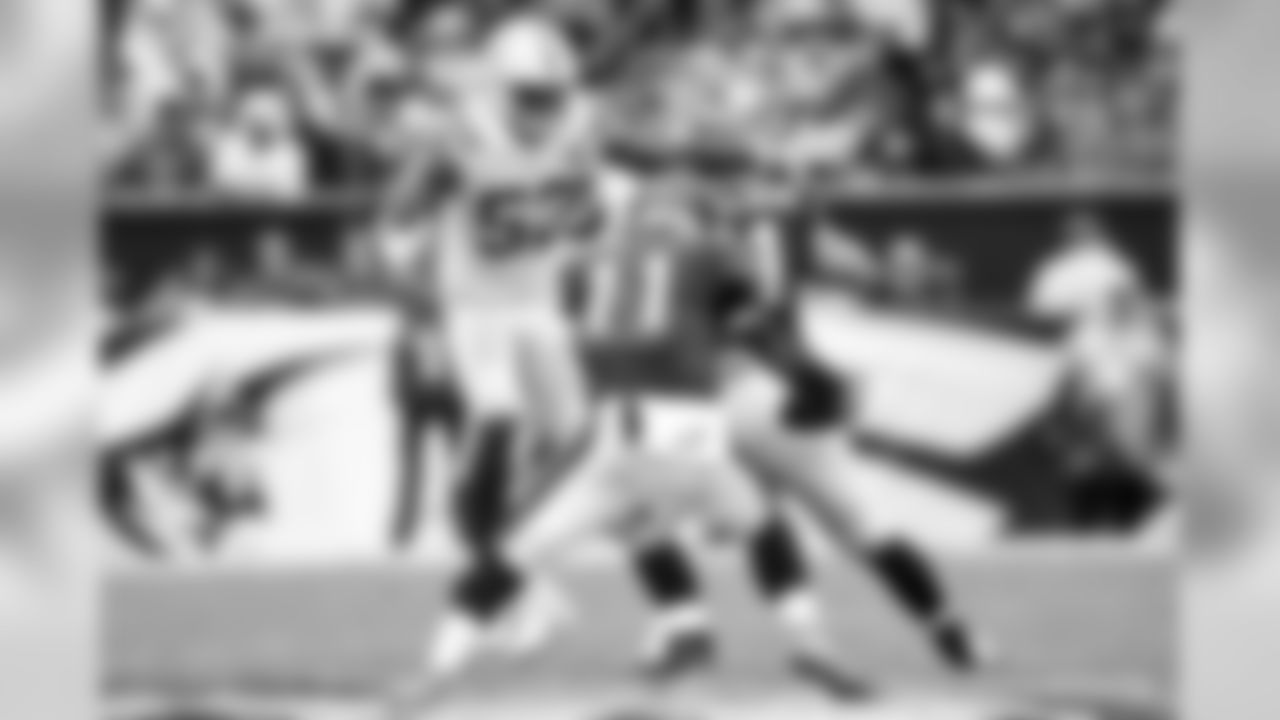 Darius Leonard, linebacker (second-round [36th-overall] pick): In 2018, Leonard started 15 games and led the league with 163 tackles (111 solo), 7.0 sacks, 12.0 tackles for loss, two interceptions, eight passes defensed, four forced fumbles and two fumble recoveries. He became the first rookie to lead the league in tackles since Luke Kuechly in 2012. Leonard was named Associated Press First-Team All-Pro. Him and Quenton Nelson joined Alan Ameche (1955), Milt Davis (1957) and Edgerrin James (1999) as the only Colts rookies to be selected AP First-Team All-Pro. Leonard was also named AP Defensive Rookie of the Year, becoming just the third player in team history to win the award, joining Vernon Maxwell (1983) and Duane Bickett (1985).