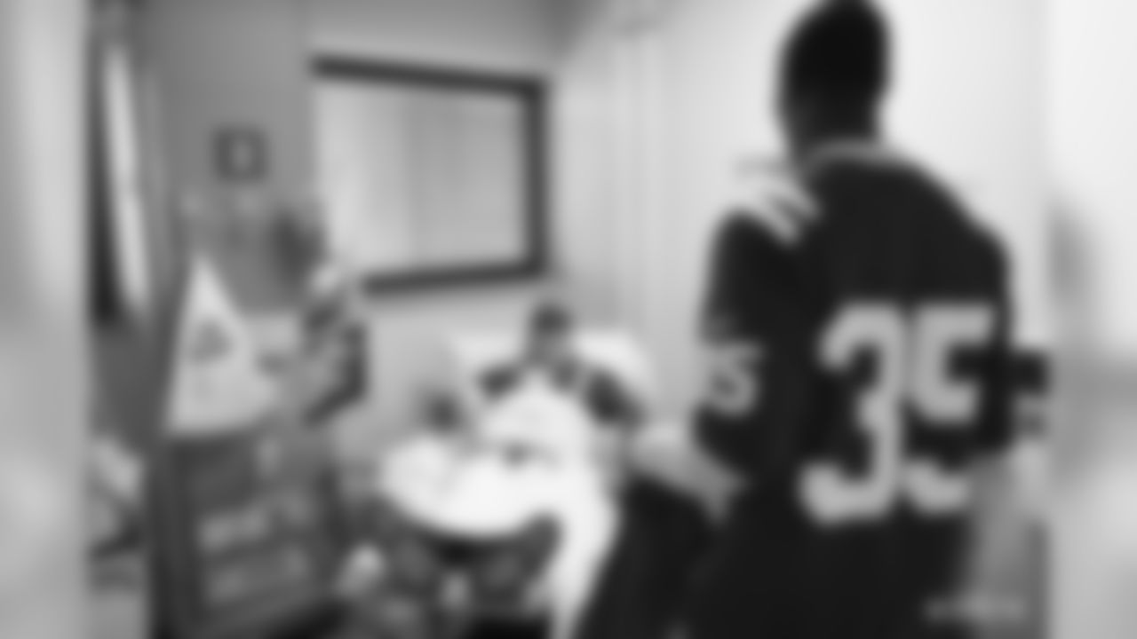 2019_1104_VAHospitalVisit_0199