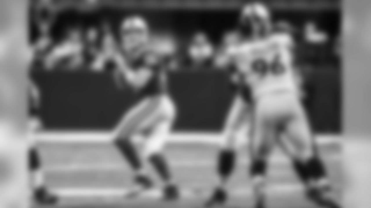 16 Tolzien, Scott QB 6-2 215 30 7 Wisconsin
