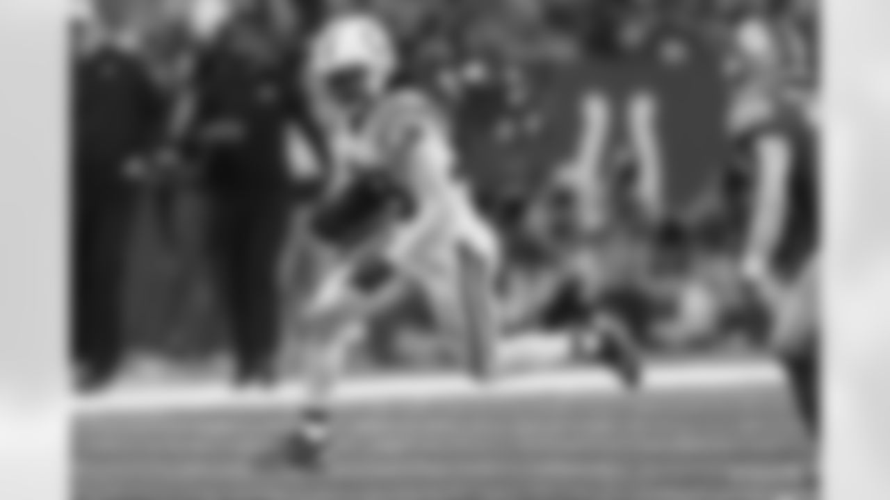 38 CB Tony Brown