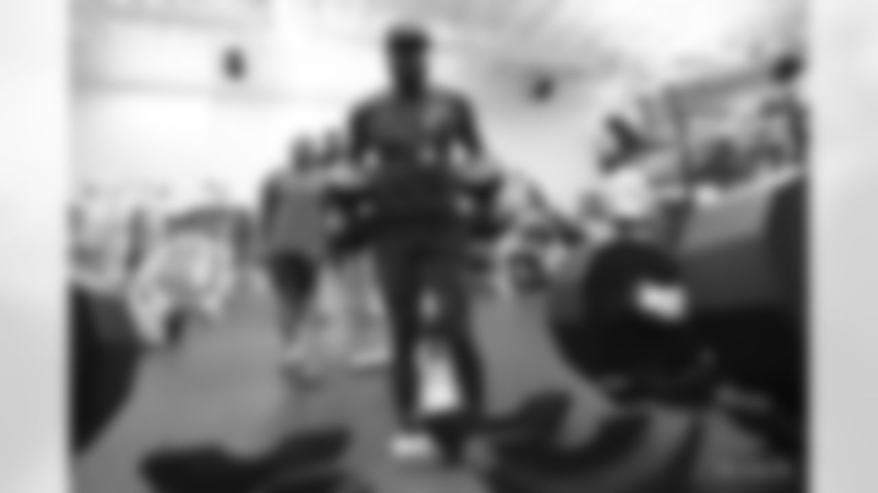 Richard Howell Head Strength and Conditioning, #53 LB Shaquille Leonard