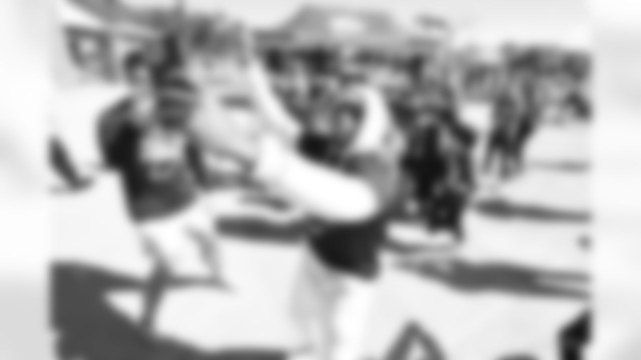 23 CB Kenny Moore II