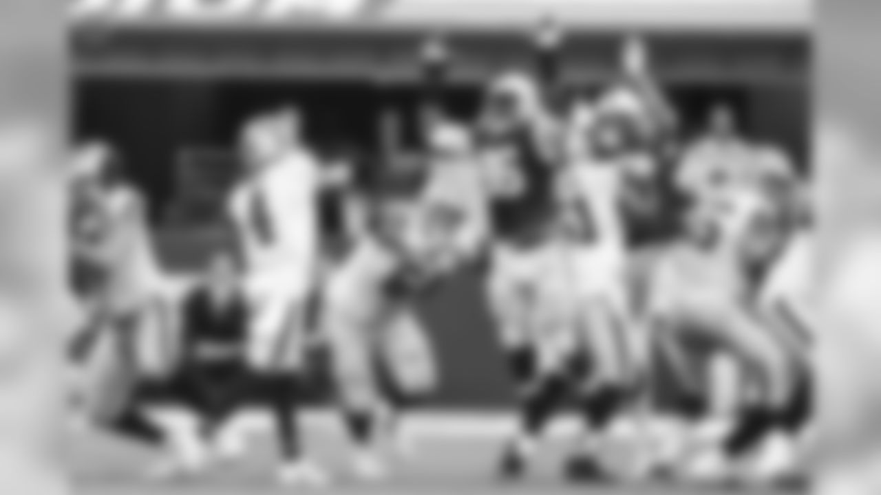 96 tackle Denico Autry
