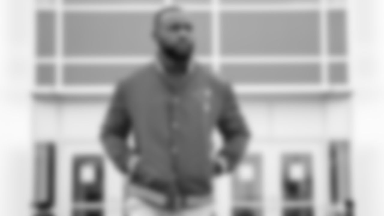 91 DE Yannick Ngakoue