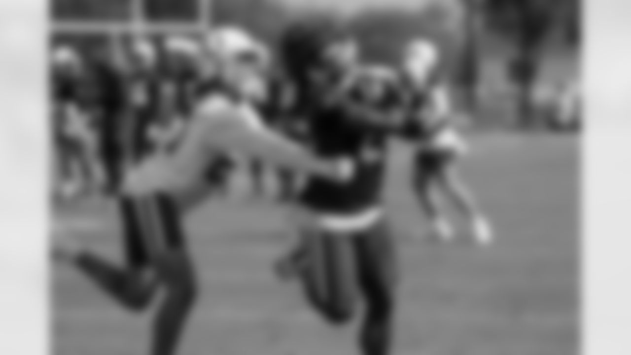25 CB Rodney Thomas II, 21 RB Zack Moss
2023 Colts Training Camp - Grand Park