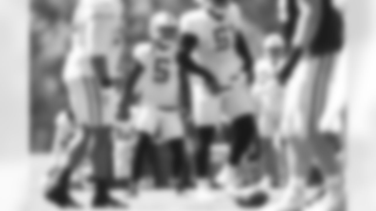 5 CB Stephon Gilmore