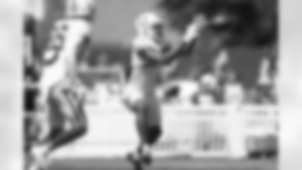 17 WR Mike Strachan