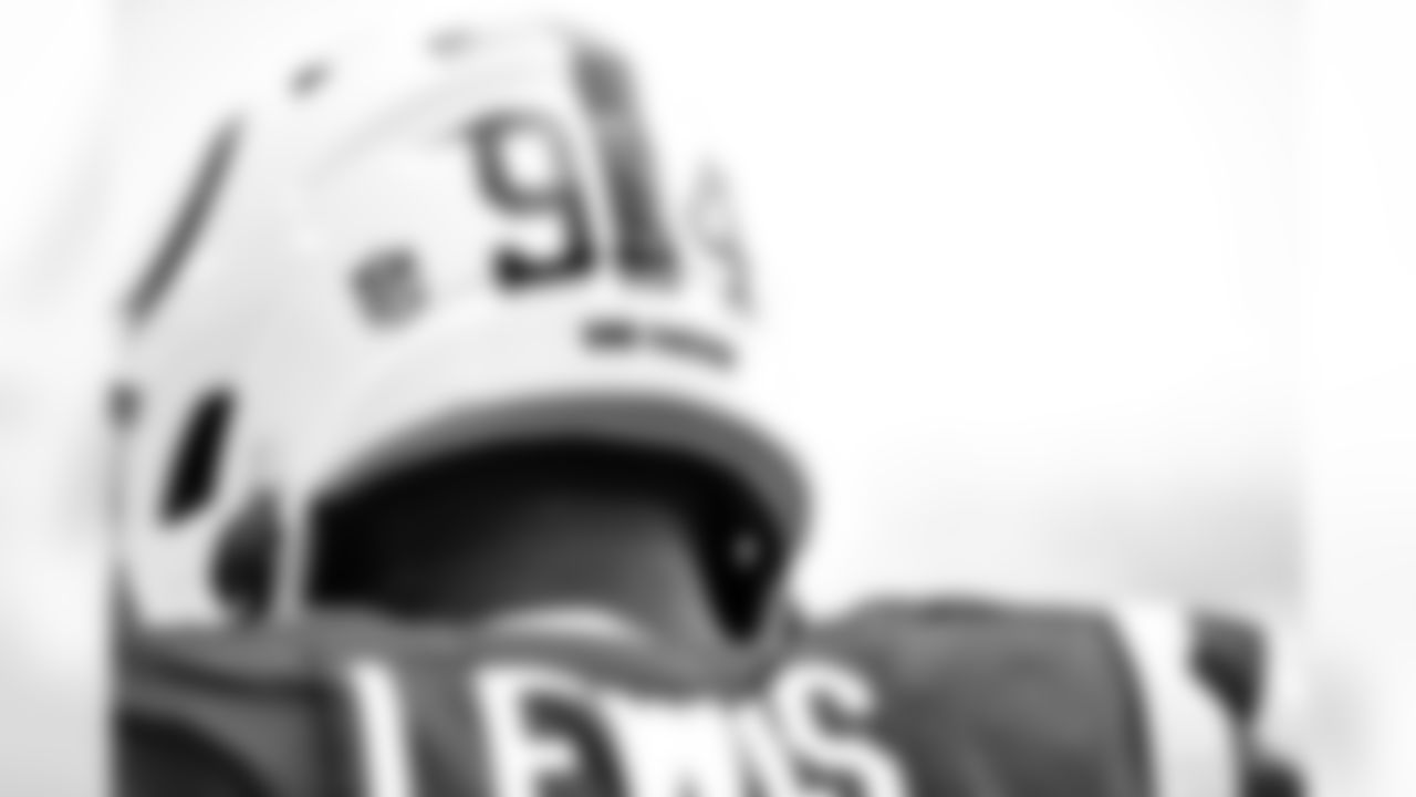 94 DT/DE Tyquan Lewis