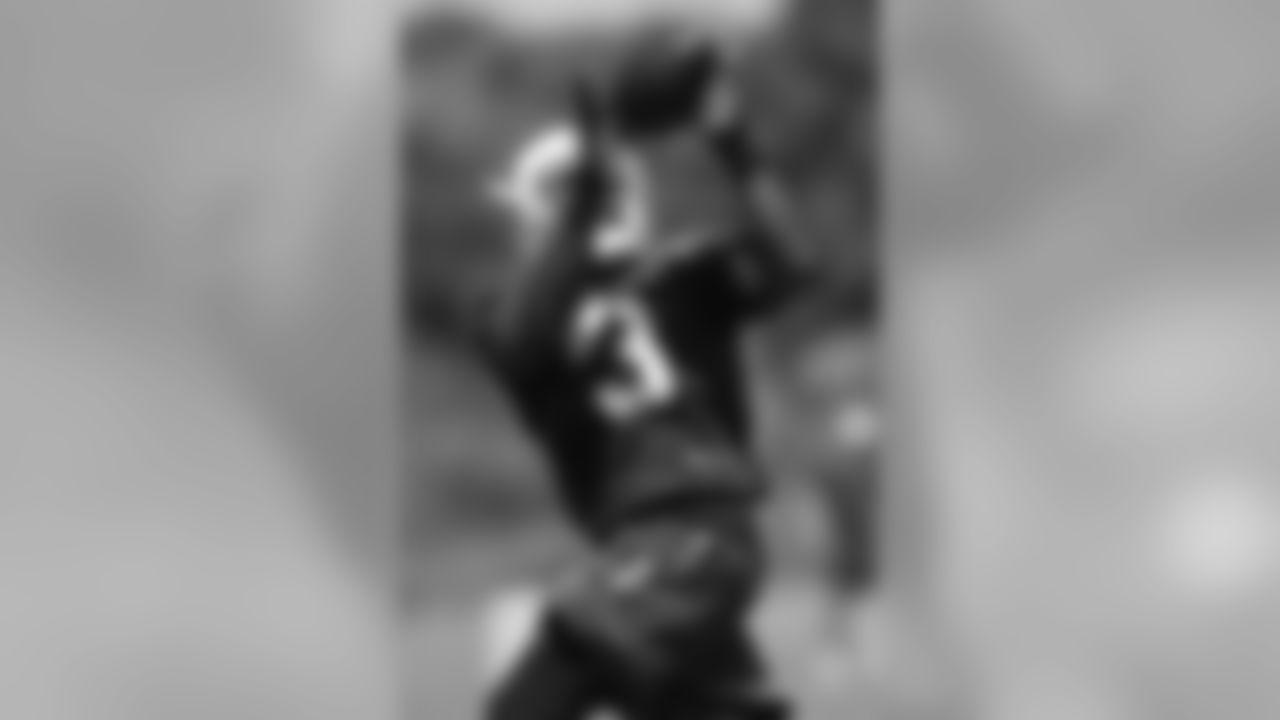 3
Ruffin, Ezell
WR
San Diego State