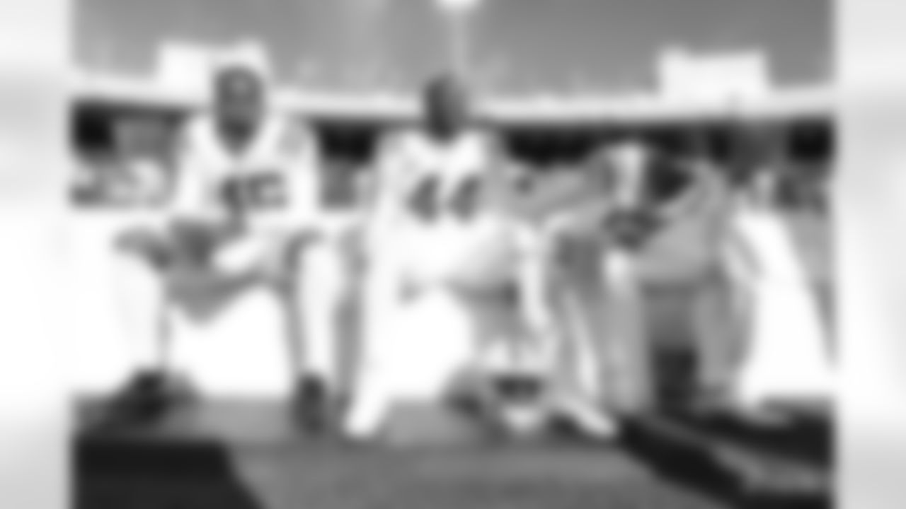 45 LB E.J. Speed, #44 LB Zaire Franklin, #58 LB Bobby Okereke