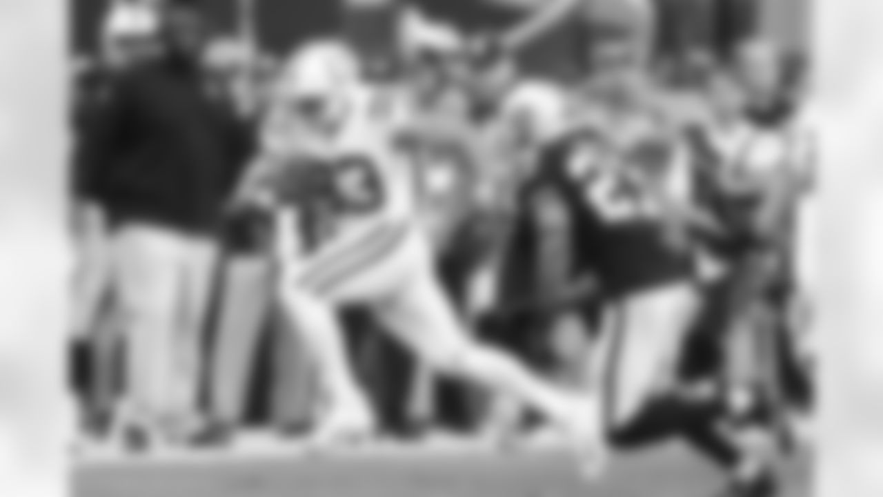 83 TE Kylen Granson