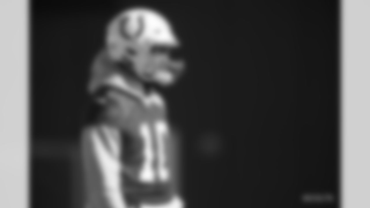 53 LB Darius Leonard