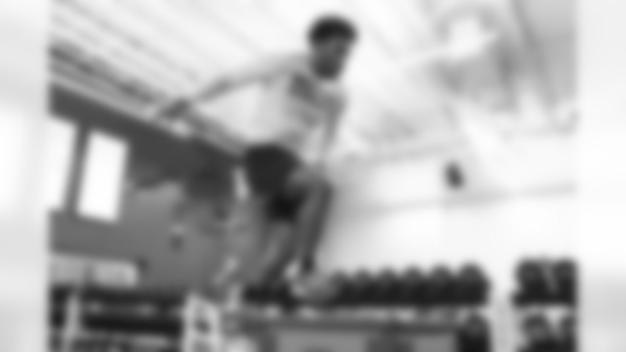 32 S Julian Blackmon