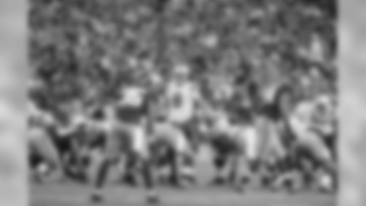 8
Hasselbeck, Matt
QB
Boston College