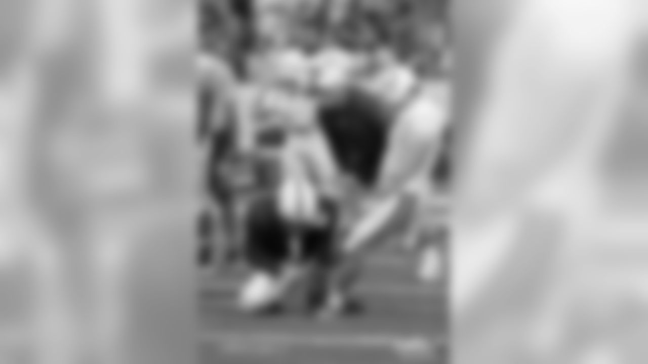 Adam Vinatieri-1