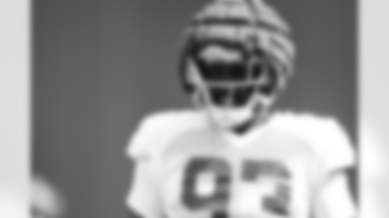 93 DT Eric Johnson II