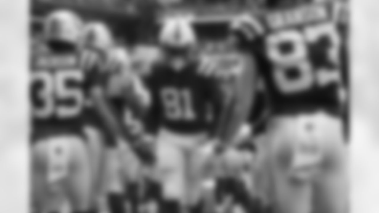 81 TE Mo Alie-Cox