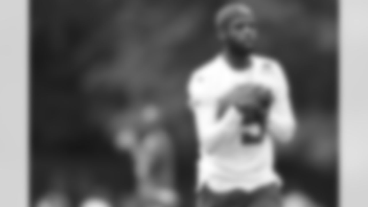 WR Quartney Davis, 6-1, 200