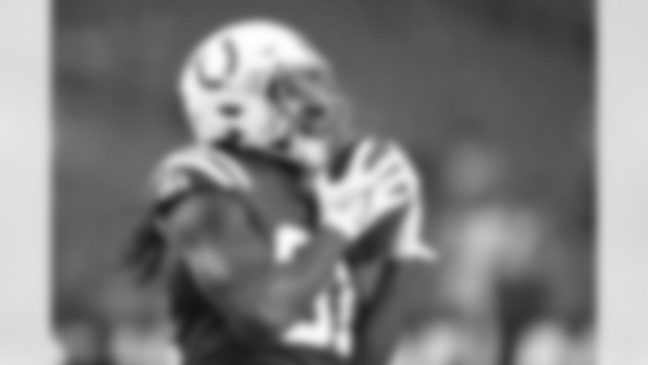 81 TE Mo Alie-Cox