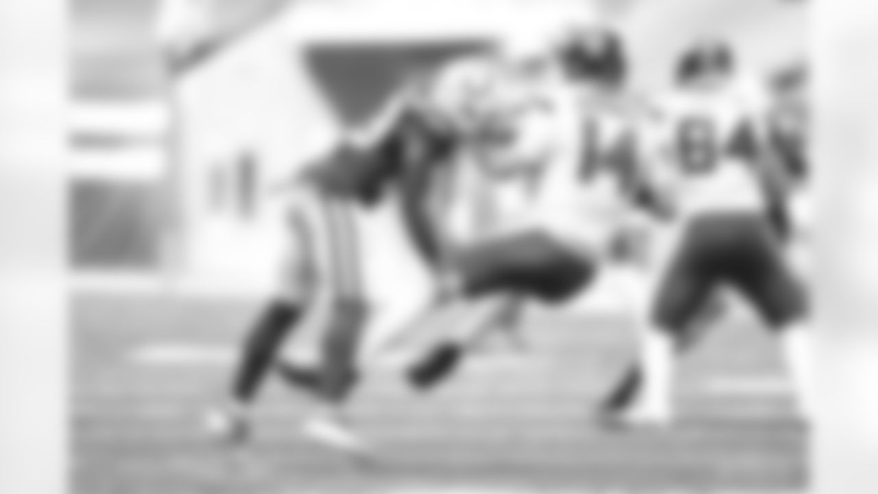 23 CB Kenny Moore II