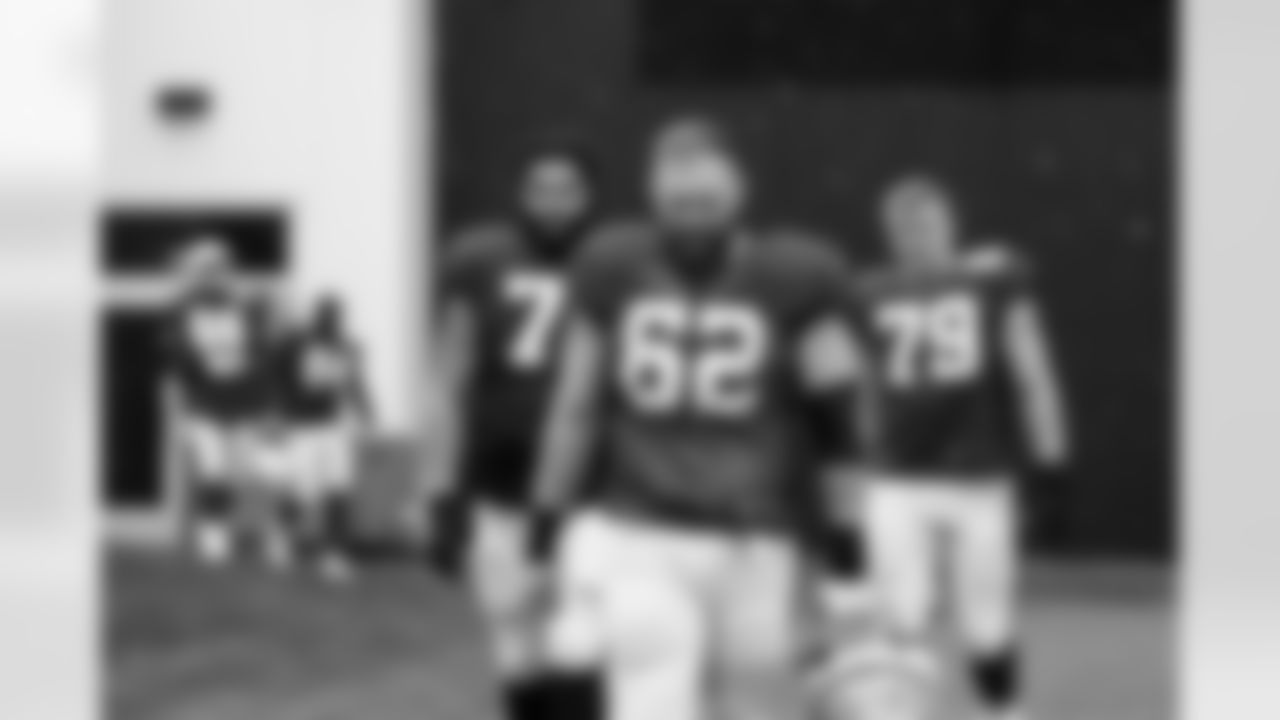 71 T Jordan Murray, #62 C Wesley French, #79 T Bernhard Raimann,