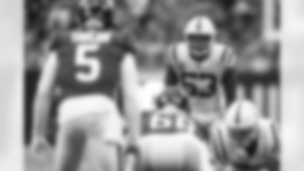 53 LB Darius Leonard