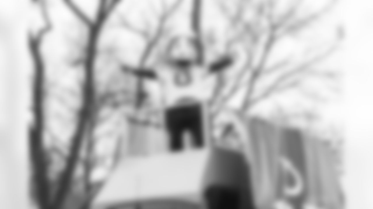 2020_0107_ColtsCaravan0001