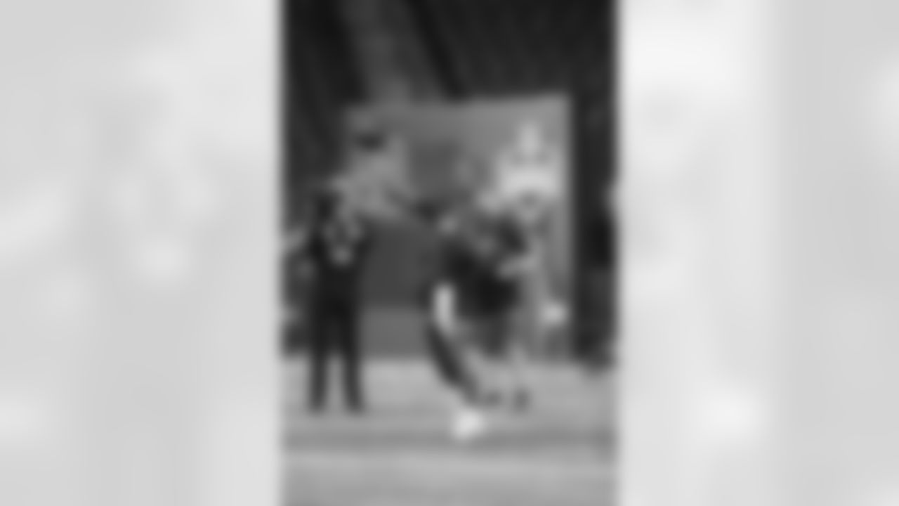 UCLA quarterback Dorian Thompson-Robinson throws a pass during the 2023 Scouting Combine on Saturday, March 4, 2023 in Indianapolis, Indiana. (Kara Durrette/NFL)