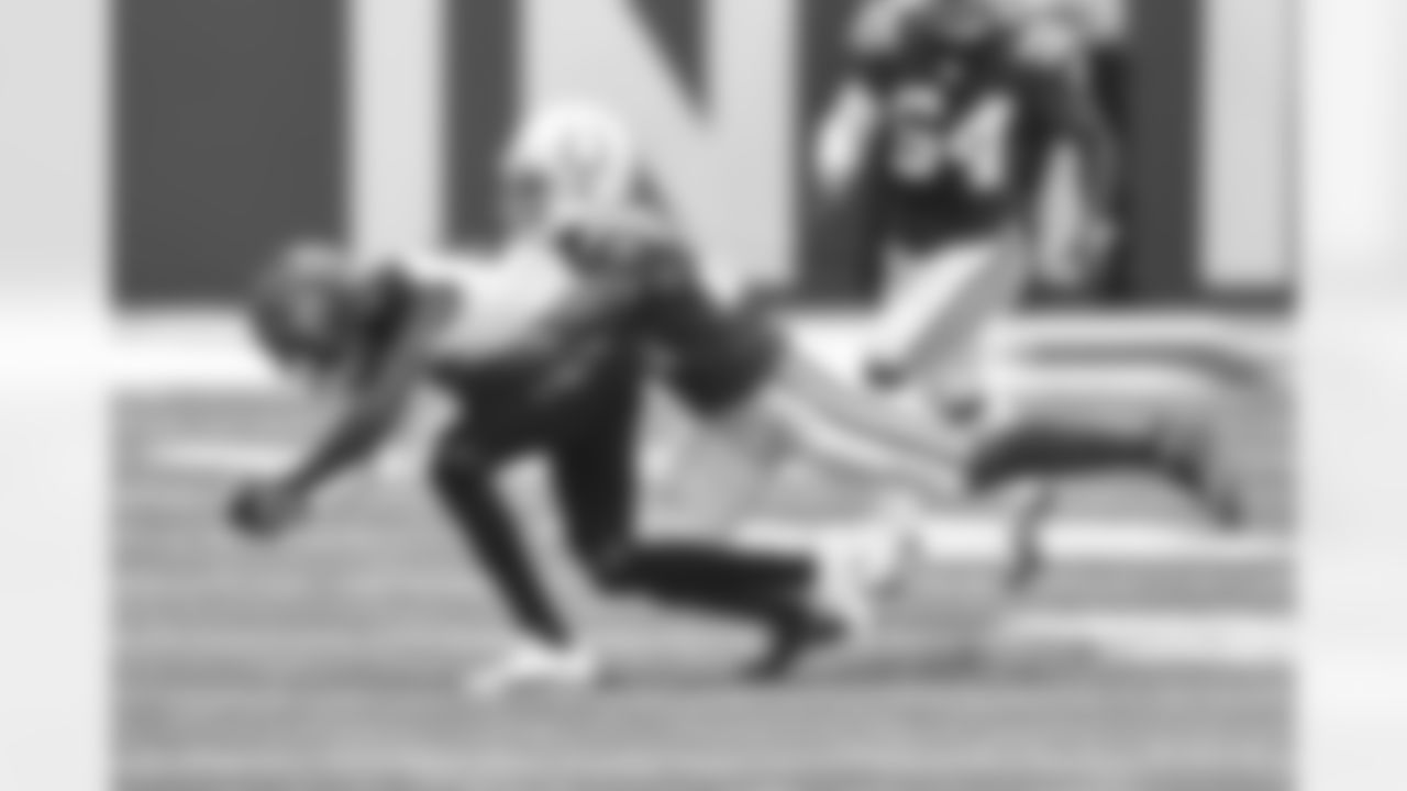27 CB Xavier Rhodes