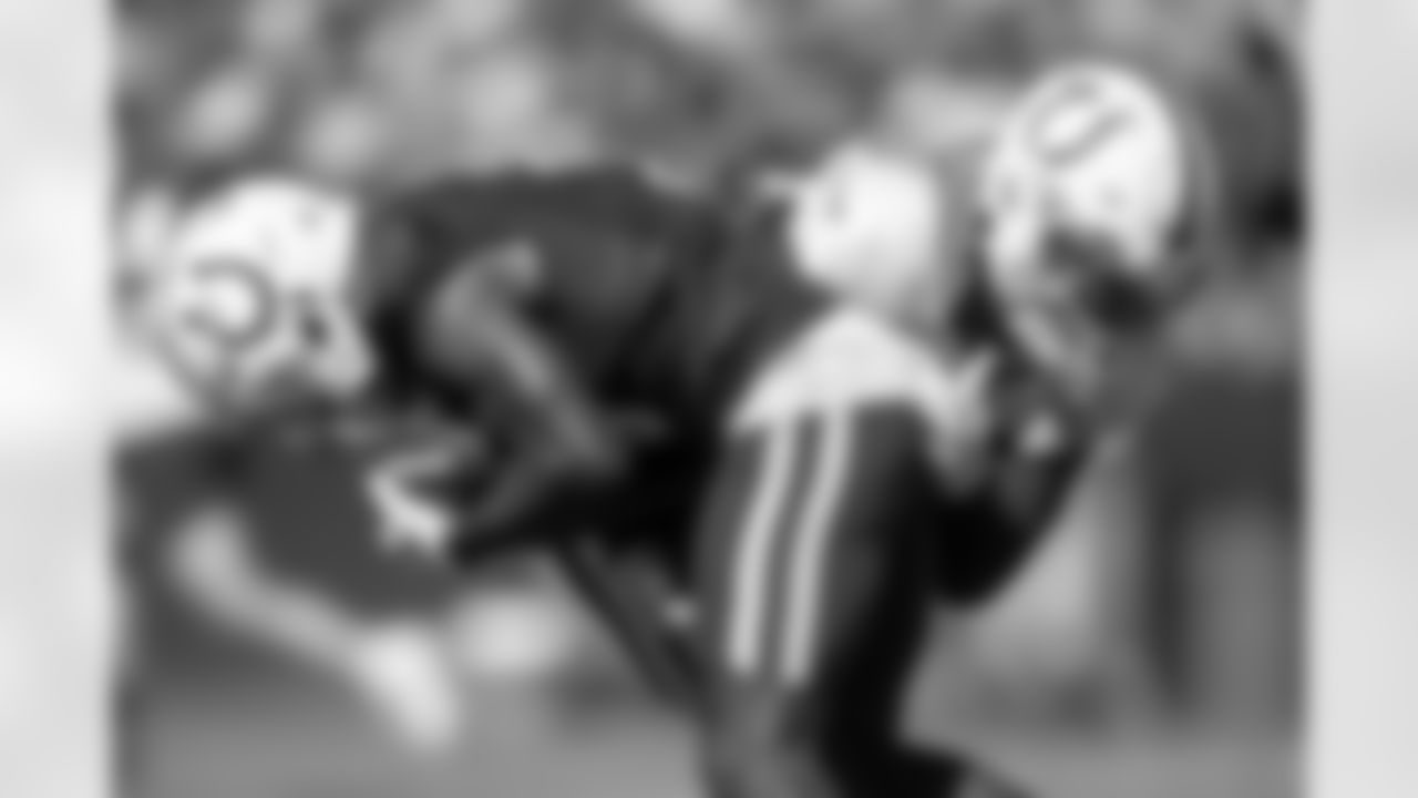 6 WR Isaiah McKenzie , 53 LB Shaquille Leonard
2023 Colts Training Camp - Grand Park