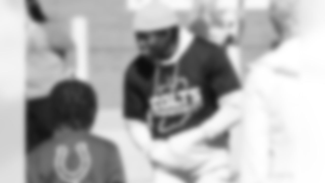 23 CB Kenny Moore II