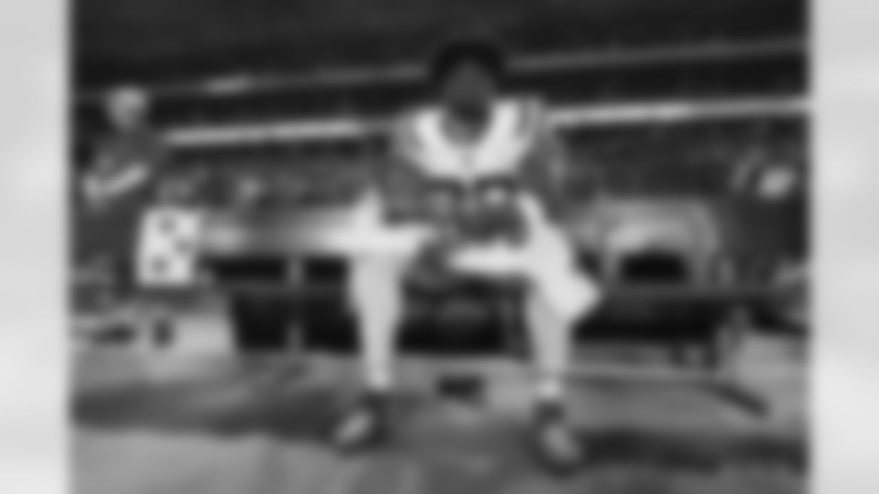 23 CB Kenny Moore II