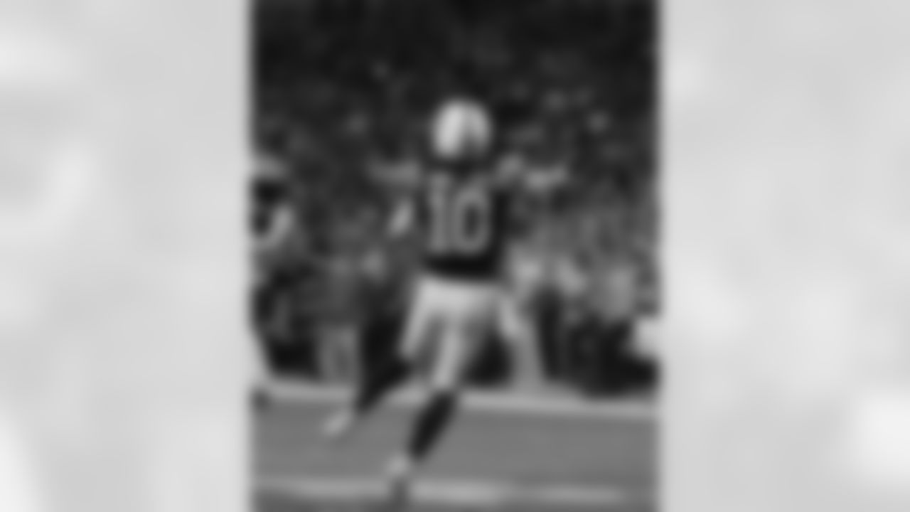 10 QB Gardner Minshew