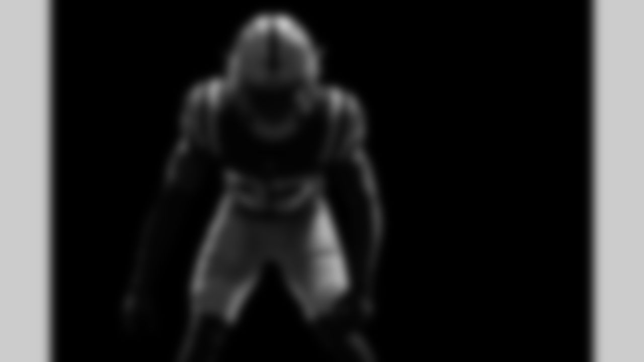 32 S Julian Blackmon