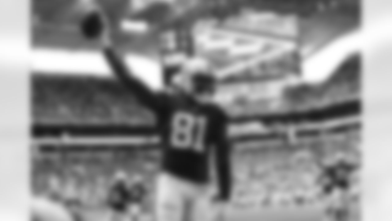 81 TE Mo Alie-Cox