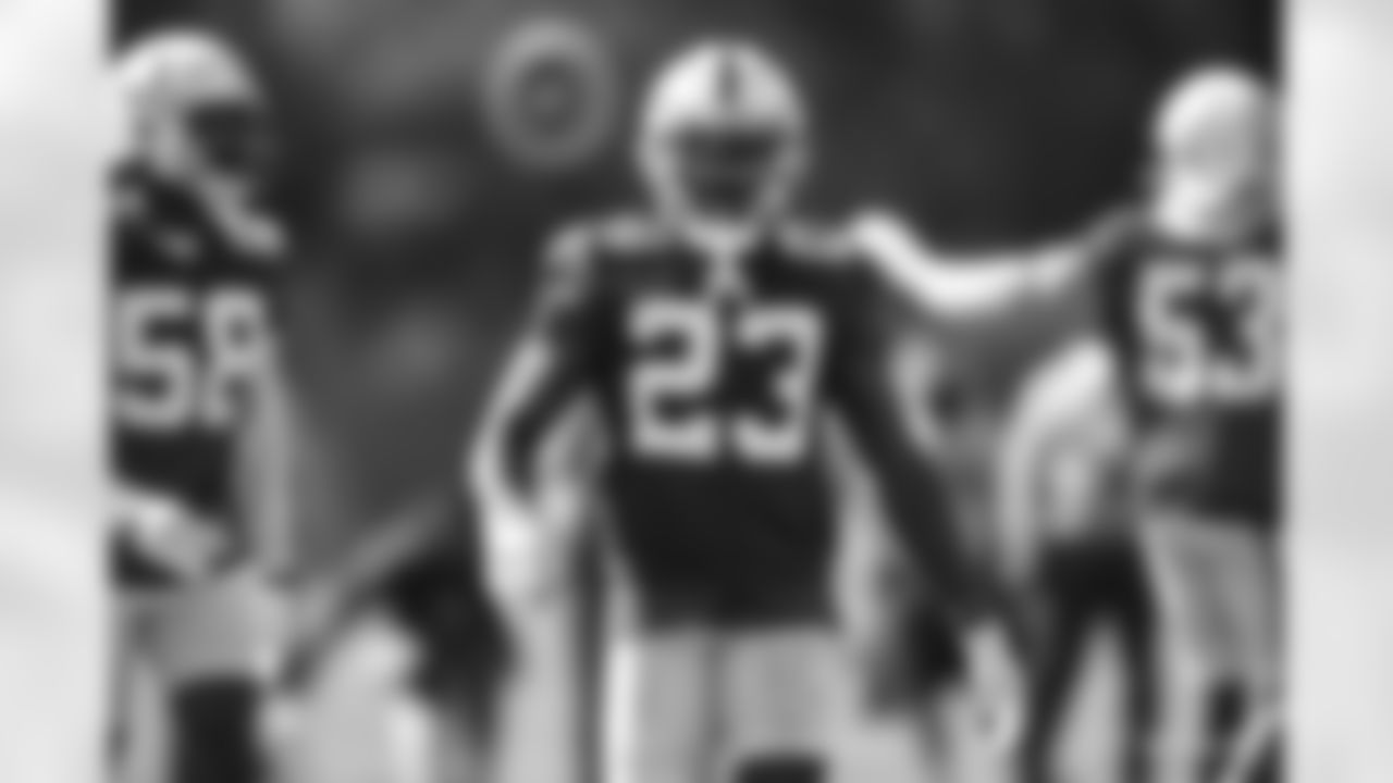 23 CB Kenny Moore II
